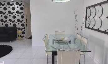 Imagem 3: Apto com varanda gourmet em Cond Club