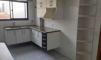 Imagem 5: Apartamento para aluguel possui 159 metros quadrados com 3 quartos em Gonzaga - Santos - S