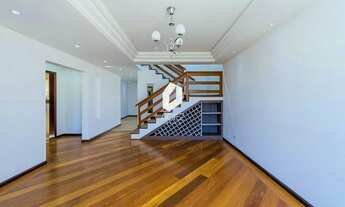 Imagem 3: Casa ampla com edícula e 5 vagas de garagem!