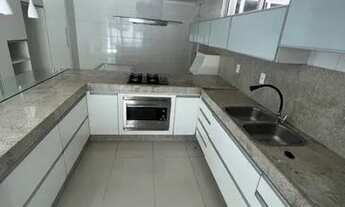 Imagem 6: Casa de condomínio para aluguel e venda possui 400 metros quadrados com 3 quartos