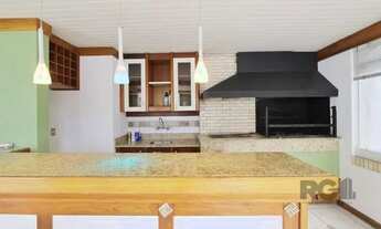 Imagem 3: Excelente casa de 324m² com 4 dormitórios e 2 vagas