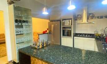 Imagem 7: Excelente casa com quatro quartos sendo dois suítes no Parque das Flores