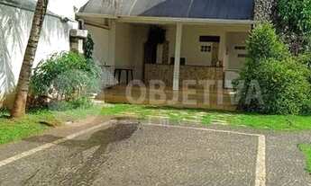 Imagem: Excelente casa estilo sobrado no Bairro