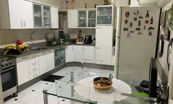 Imagem 5: Vendo casa duplex em Condominio, 6 quartos sendo 3 suítes, com piscina