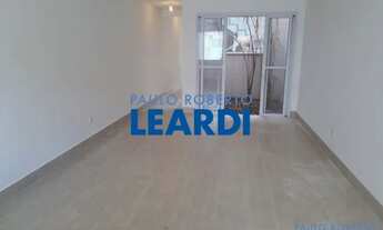 Imagem: CASA ASSOBRADADA - SAÚDE - SP