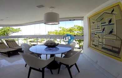 Imagem 3: Cobertura reformada na Praia do Pepê