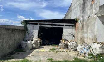 Imagem: Galpão medindo 8 metros de largura com