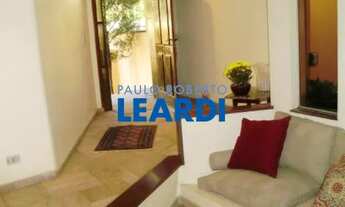 Imagem: SOBRADO - SUMAREZINHO - SP