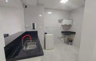 Imagem 4: Semi-mobiliado enfrente ao aeroclube flores na avenida Nilton Lins