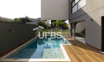 Imagem 5: Sobrado de Alto Padrão à Venda no Portal do Sol Green Vista para o Campo de Golfe