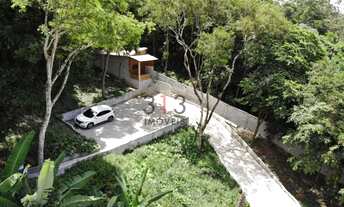 Imagem 6: Sitio com 6 mil metros com 5 imoveis mais de 300 arvores e 15 vagas de carro Possui piscin