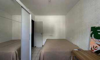 Imagem 4: Quarto e sala no Centro para venda