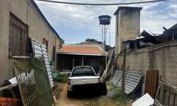 Imagem 3: Amplo terreno de 1.511m² com galpão e casa excelente para uso comercial ou industrial