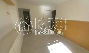 Imagem 4: Imóvel para venda possui 130 metros quadrados com 4 quartos em Tijuca - Rio de Janeiro - R