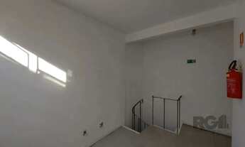 Imagem 6: Ponto Comercial/Loja para Aluguel no Bairro Azenha com Área de 30 m² Disponível