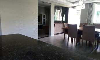 Imagem 3: Imóvel para venda possui 245 metros quadrados com 3 quartos