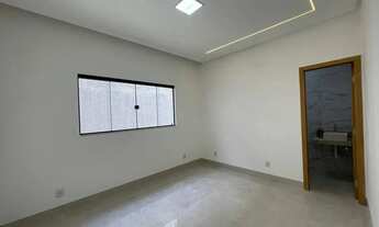 Imagem 4: Casa à Venda no Jardim Mont Serrat 3 Quartos e Localização privilegiada