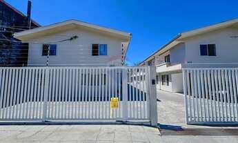 Imagem: Sobrado no centro de Matinhos à 4 quadras