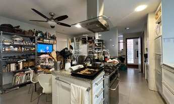 Imagem 6: Apartamento para venda possui 227 metros quadrados com 3 quartos