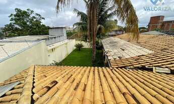 Imagem 2: Casa para venda tem 440 metros quadrados com 8 quartos