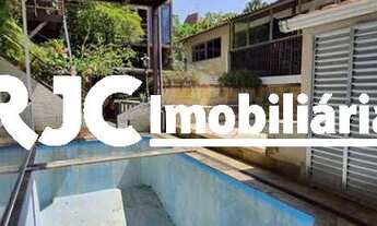 Imagem 5: Cobertura triplex para venda possui 303 metros quadrados com 5 quartos