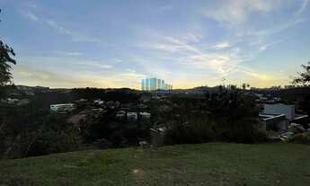 Imagem: Terreno de 2.500m². À venda, no Vale dos