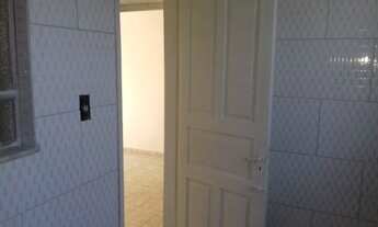 Imagem 7: Apartamento Térreo de Esquina Frente de Rua 2 Quartos na Alberto Teixeira da Cunha Ac Cart