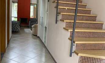 Imagem 3: Casa no Residencial Suzano. Móveis planejados, piscina e churrasqueira