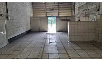 Imagem 2: Galpão no bairro Industrial, na principal avenida, ampla área de esquina, com salão, cozin