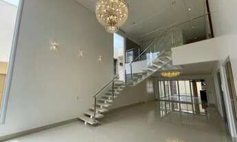 Imagem 2: Casa de condomínio sobrado para venda possui 350 metros quadrados com 4 quartos