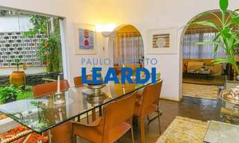 Imagem: CASA ASSOBRADADA - PACAEMBÚ - SP