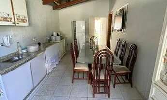 Imagem 7: Casa com 3 quartos, 1 suíte, laje, garagem, em frente a praça do Guanabara