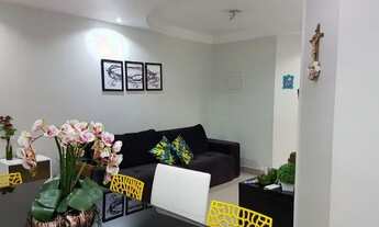 Imagem 2: Apartamento térreo, dois quintais, prédio baixo, bairro Santa Maria