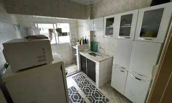 Imagem 2: Apartamento de 1 Dormitório com Elevador e Portaria no Canto do Forte, Edifício Frente Mar