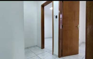 Imagem 7: Aluga-se Casa com 04 quartos e 02 suítes para fins comerciais - Bairro Aleixo