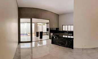 Imagem 3: Casa de condomínio para venda com 219 metros quadrados com 3 suítes e piscina