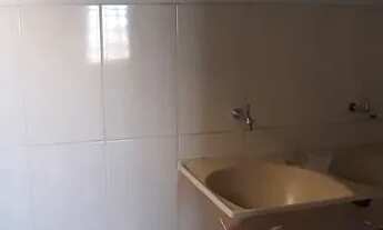 Imagem 6: Casa para aluguel com 2 quartos em Jardim Itamarati - Botucatu - SP