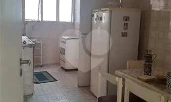 Imagem 7: Apartamento nos Jardins ensolarado em rua tranquila