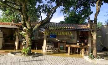 Imagem 2: Casa para venda possui 350 metros quadrados com 5 quartos em Centro - São Pedro da Aldeia