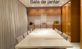 Imagem 2: Itaim Bibi - Apartamento com reforma de revista, espaçoso, arejado, 227 m² úteis. Duas vag