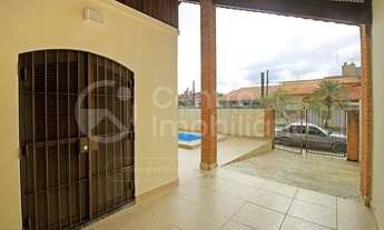 Imagem 3: CASA à venda com piscina e 3 quartos em Peruíbe, no bairro Parque Balneario Oasis