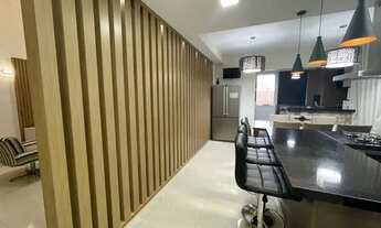 Imagem 3: Casa de condomínio sobrado para venda tem 229 metros quadrados com 3 quartos