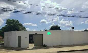 Imagem: CASA NO JARDIM TROPICAL Casa de Rua com