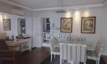 Imagem 3: Cobertura duplex para aluguel tem 255 metros quadrados com 4 quartos