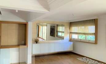 Imagem 2: Itaim Bibi - Excelente apartamento todo reformado. Três suítes e três vagas. 198 m² úteis