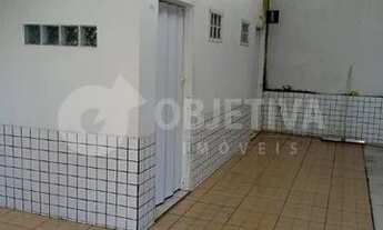 Imagem 3: Excelente casa estilo sobrado no Bairro Daniel Fonseca em Uberlândia