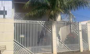 Imagem 1: CASA SOBRADO ATRÁS DO TRE-MT, SEMI-MOBILIADA, C/ ARMÁRIOS E C/ CHURRASQUEIRA, AO LADO SHOP