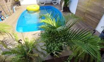 Imagem 2: Rua Rosa de Almeida, Ótima casa linear, com piscina