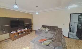 Imagem 2: Casa de condomínio para aluguel com 217 metros quadrados com 4 quartos