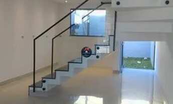 Imagem 3: Sobrado à venda no bairro Sítio Cercado - Curitiba/PR